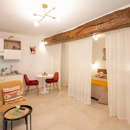 Piave | Modern Con Balcone In Corte Storica Apartamento *