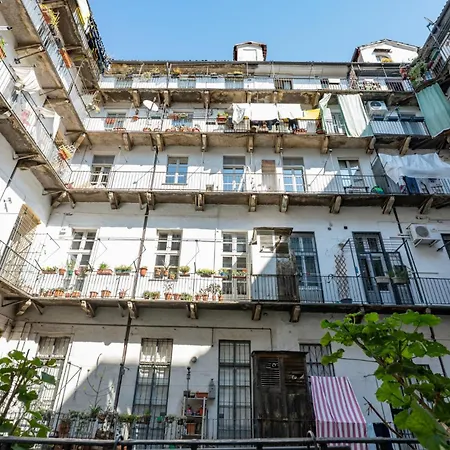 Apartamento Piave | Modern Con Balcone In Corte Storica Turín